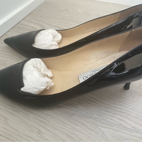 Black patent leather pumps with pointed toe - 2 inch heel - Picture 2 of 6